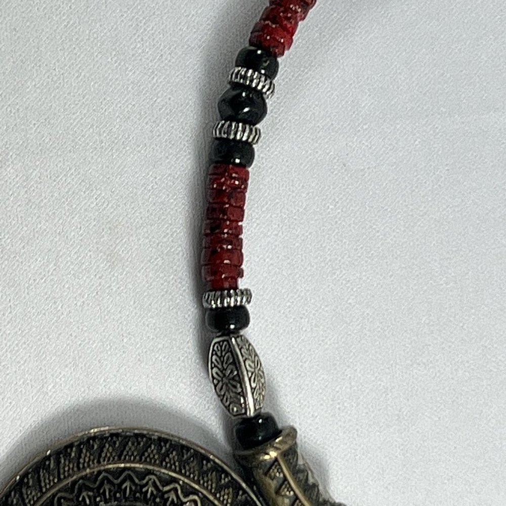 Premier Designs Beaded Pendant Necklace Silver Tone Southwest Red Black Choker - Picture 7 of 11
